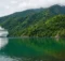 Crucero frente a Ilhabela en Brasil