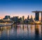 Crucero frente al skyline de Singapur
