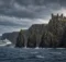 Crucero junto a los acantilados de las islas escocesas