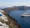Crucero en Santorini con casas blancas